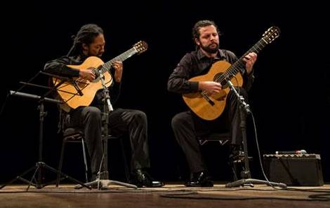 Duo Assad e Brasil Guitar Duo abrem festival em São João da Boa Vista, em SP 