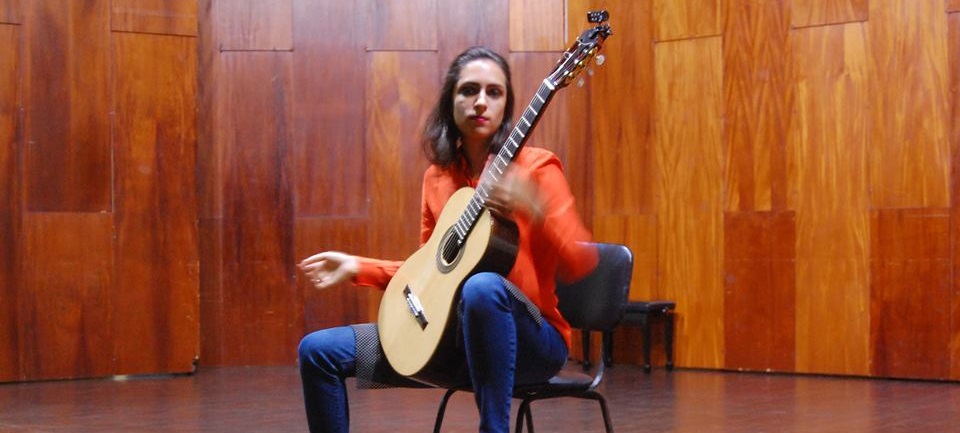 Professores fazem manifesto sobre assassinato da violonista Mayara Amaral