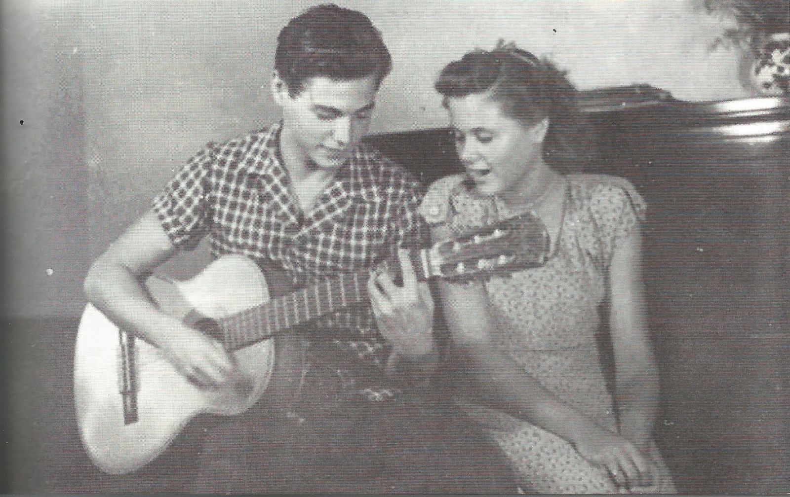 O violão jobiniano - Tom e Helena Jobim