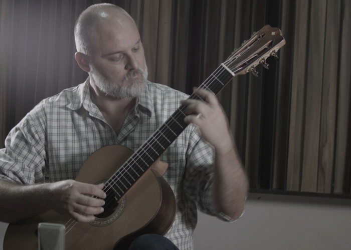 Capa do vídeo André Siqueira - Choro Chorado Pra Paulinho Nogueira (P. Nogueira / Toquinho / Vinícius)