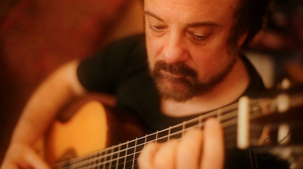 Arranjo e chord melody para violão e guitarra é tema do aulão grátis de Conrado Paulino