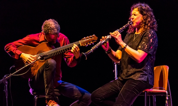 Com repertório inédito, violonista Marcello Gonçalves e a clarinetista Anat Cohen fazem show online neste sábado