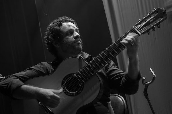 Lives de violão: Rogério Caetano, Diego Salvetti, Bozó e Félix Jr são destaques nesta quinta (28/05)