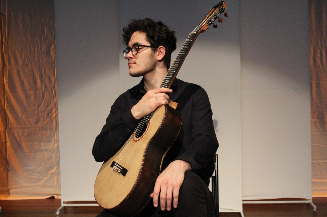 Violonista Tomas Haushahn estreia nos EUA peças do compositor Vicente Paschoal - Foto: Tomas Haushahn