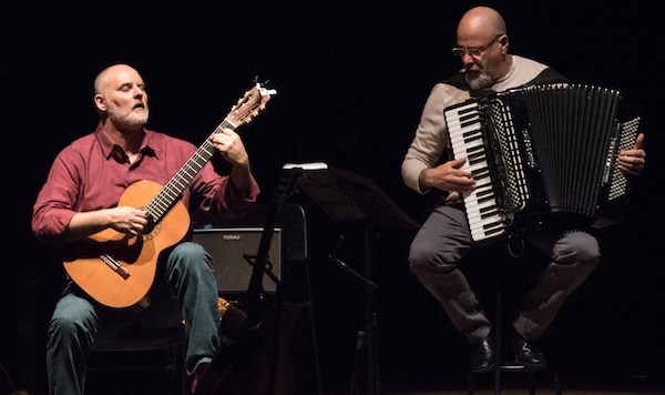 André Siqueira grava obras de Toninho Ferragutti transcritas para o violão