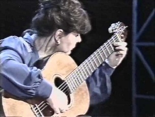 Capa do vídeo Maria Lívia S. Marcos - La Balada De La Donzela Enamorada (Leo Brouwer)