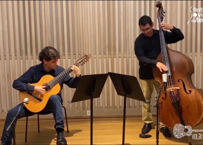 Capa do vídeo Aliéksey Vianna e Roberto Koch - Embaixador Edimburgo (Aliéksey Vianna) - violão brasileiro