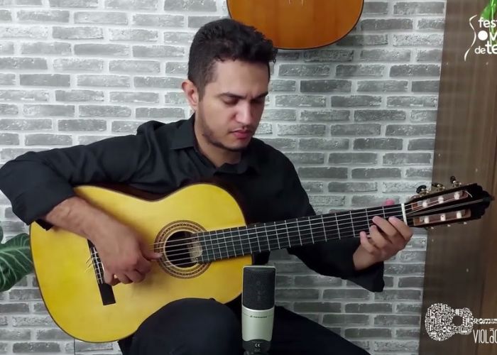 Capa do vídeo Felipe Vilarinho - Camará (Raphael Rabello) - Violão Brasileiro