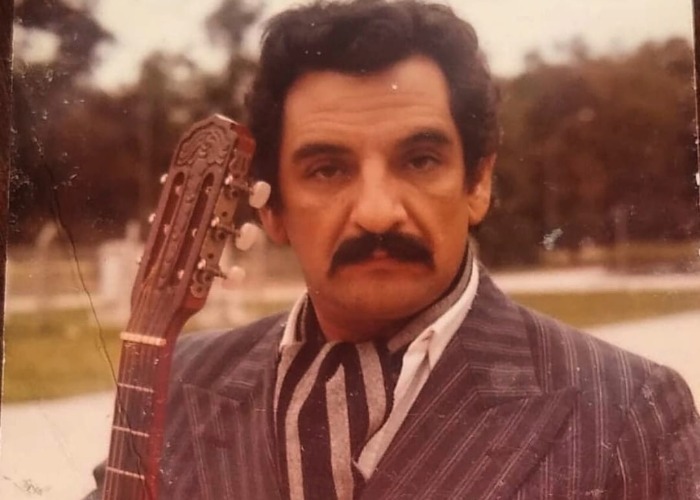 Capa do vídeo Podcast Lucio Yanel e Seus Tempos I Episódio 4 - Primeiros Álbuns e Parcerias