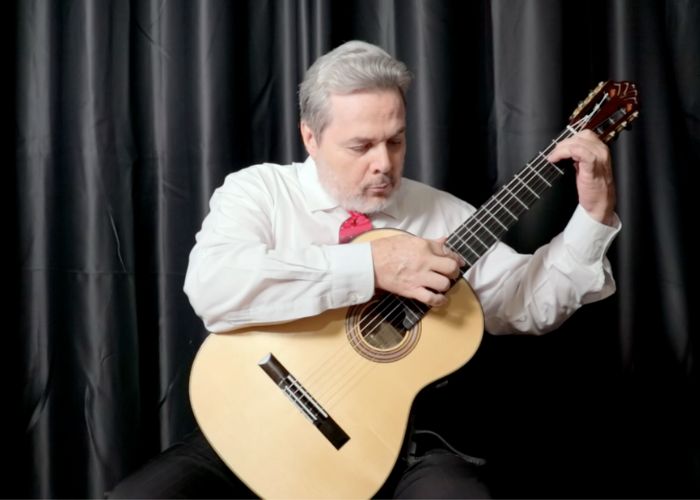 Capa do vídeo Giacomo Bartoloni - Un Dia De Noviembre (Leo Brouwer) - Violão Brasileiro
