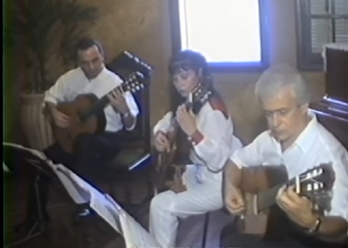 Capa do vídeo Violão Câmara Trio - Diamantina (Juarez Moreira) / Mulher Rendeira (Zé do Norte, arranjo: Nenéu Liberalquino)